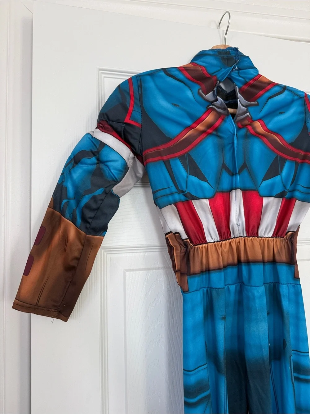Kids Marvel Captain America Costume with Mask & Shield - Picture 7 of 16